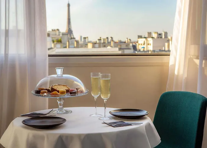 Mercure Montparnasse Pasteur Hotel 4*