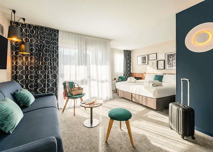 Mercure Montparnasse Pasteur Hotel 4*