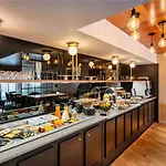 Mercure Montparnasse Pasteur Hotel 4*