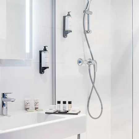 Mercure Montparnasse Pasteur فندق 4*
