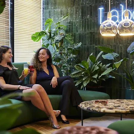 Hotel Mercure Montparnasse Pasteur 4*