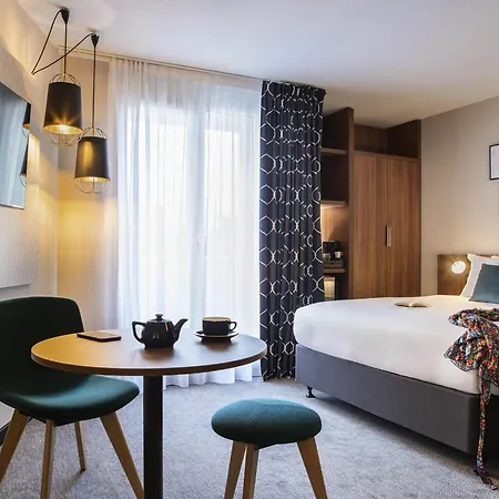 ホテル Mercure Montparnasse Pasteur パリ