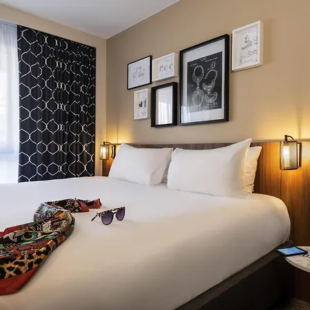 ホテル Mercure Montparnasse Pasteur 4*