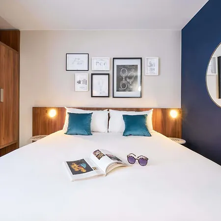 Mercure Montparnasse Pasteur 4*