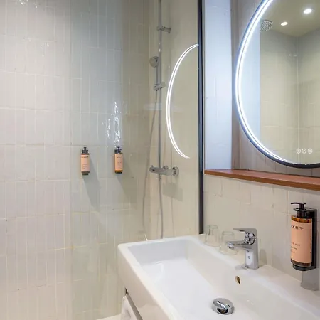 Mercure Montparnasse Pasteur 4*