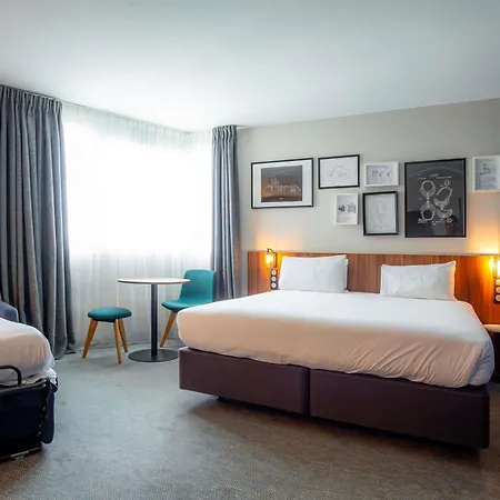 Mercure Montparnasse Pasteur فندق