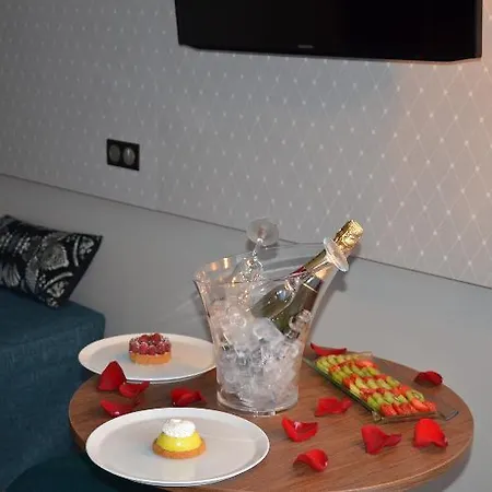 Mercure Montparnasse Pasteur 酒店 4*