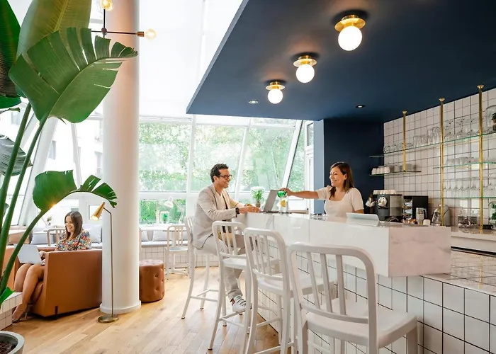 호텔 Mercure Montparnasse Pasteur 4*