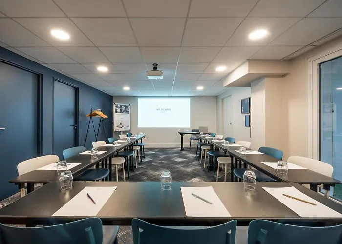 Mercure Montparnasse Pasteur Hotel 4*