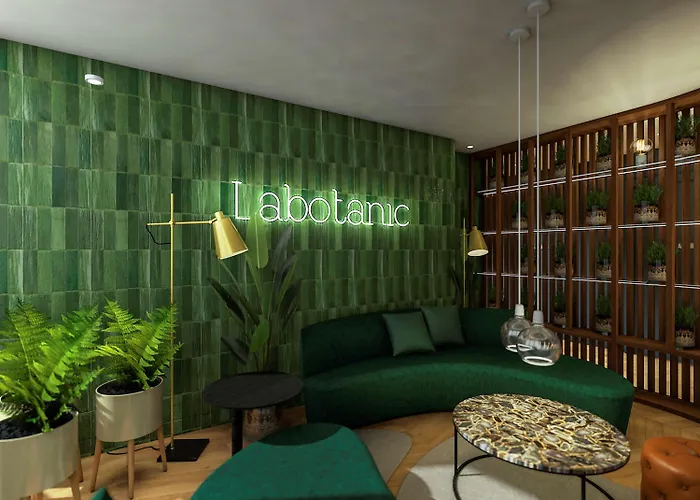 Hotel Mercure Montparnasse Pasteur 4*