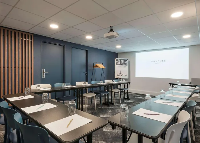 Mercure Montparnasse Pasteur 4*