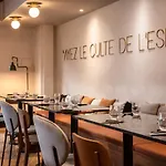 Mercure Montparnasse Pasteur Hotel 4*