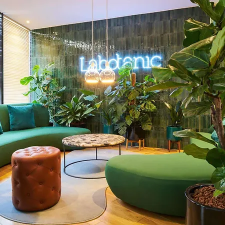 Mercure Montparnasse Pasteur 4*