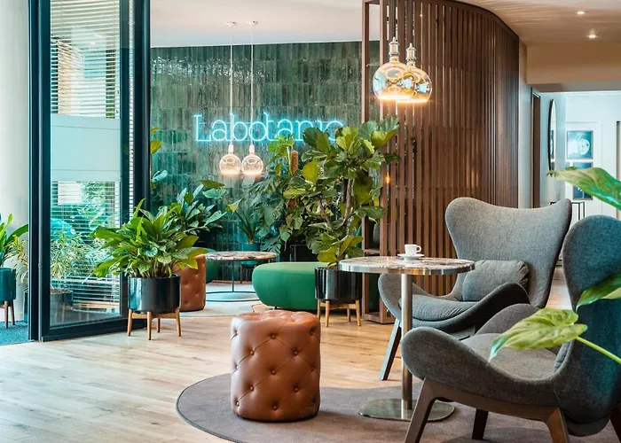 Hotell Mercure Montparnasse Pasteur 4*