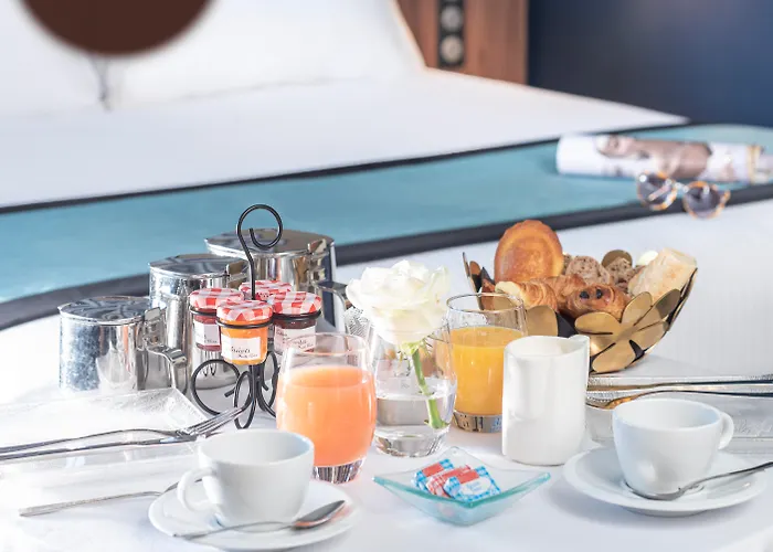 Mercure Montparnasse Pasteur Hotell 4*