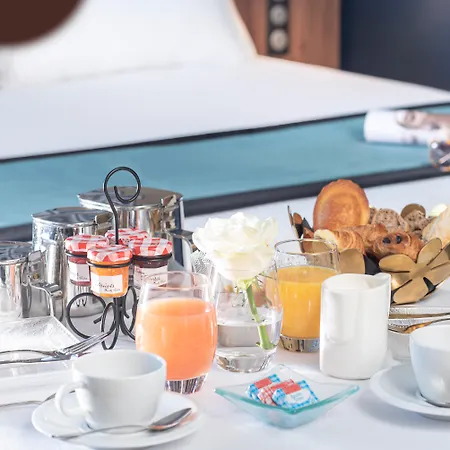 Mercure Montparnasse Pasteur Hotel 4*
